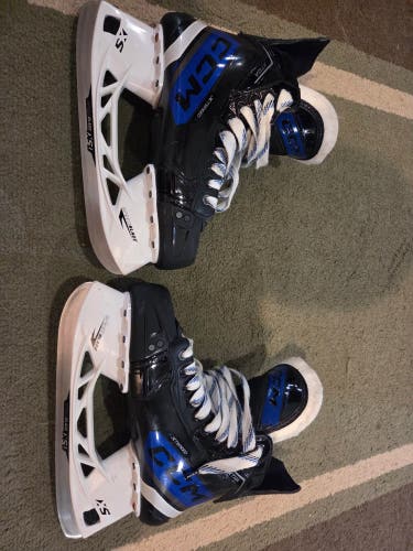 Black CCM JetSpeed XTra Hockey Skates Regular Width 7.5 (Used)