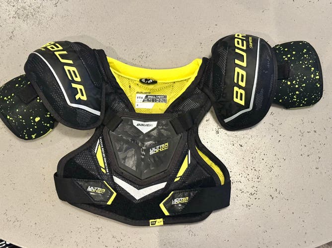 Small Youth Bauer Supreme Ultrasonic Shoulder Pads (Used)