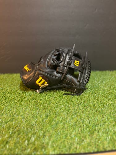 Wilson A2000 RH Infield Baseball Glove 11.5" (Used)