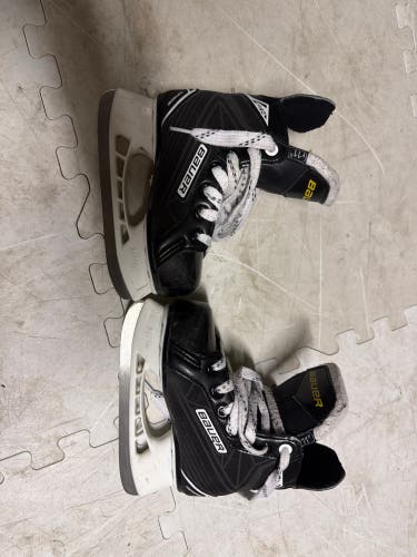 2016 Bauer Supreme S140 Hockey Skates Regular Width 11 (Used)