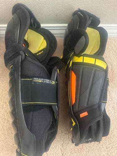 Junior CCM Super Tacks 13" Shin Pads (Used)