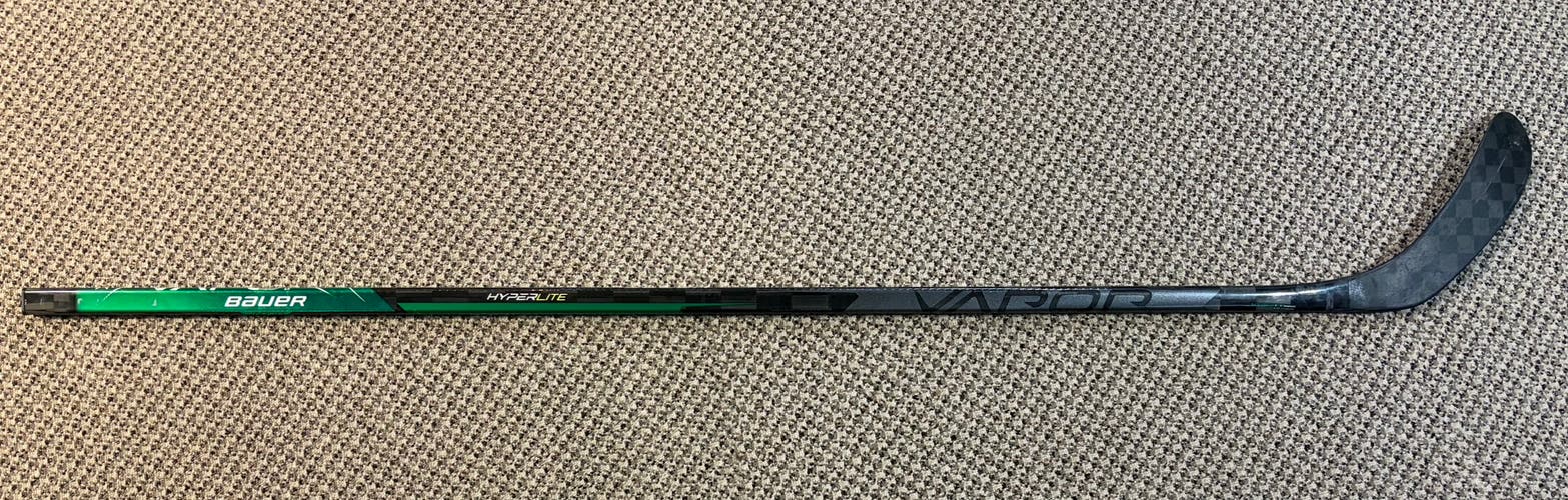 SeniorRH Green custom Bauer Vapor Hyperlite Hockey Stick (Mercyhurst) NCAA Pro Stock 87flex