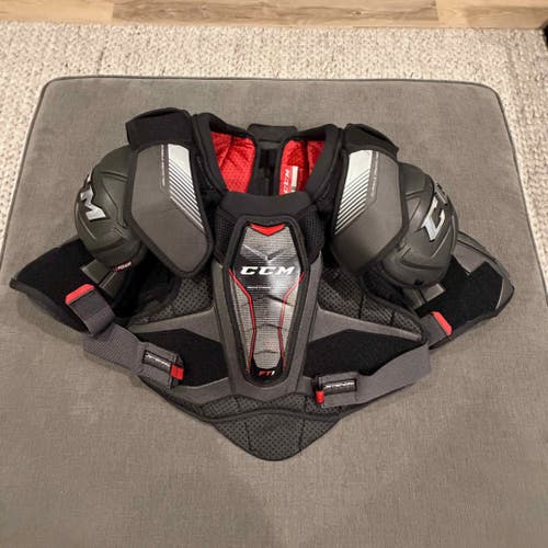 Men's X-Large Senior CCM JetSpeed FT1 Shoulder Pads (Used)