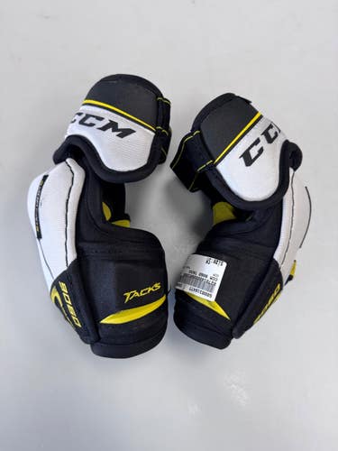 Used CCM 9060 TACKS Junior Elbow Pads SM 11860-S000316477