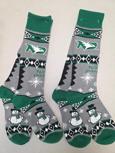 ST8 Mens NCAA NORTH DAKOTA STATE BISON Crew Socks Lot of 2 Pair MEDIUM New