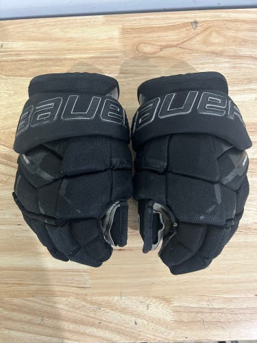 Bauer Supreme Mach Gloves 12" (Used)
