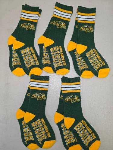 ST15 YOUTH 1-3 NCAA NORTH DAKOTA STATE BISON Crew Socks Lot of 5 Pair New