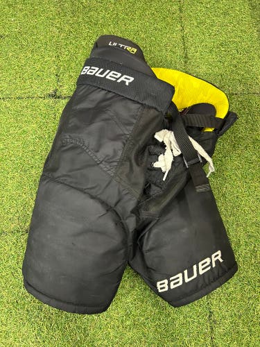 Black Youth Large Bauer Supreme Ultrasonic Hockey Pants (Used)