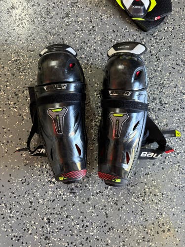 Junior Bauer Vapor Hyperlite 13" Shin Pads (Used)