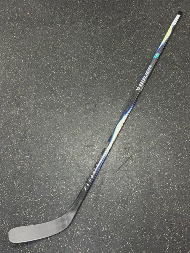 Bauer Vapor Flylite Right Handed P88 65 Flex (New) Stick Item#CCFL6