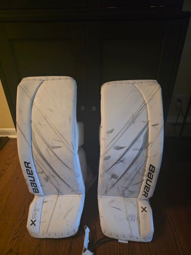 31" Bauer Vapor X5 Pro Goalie Leg Pads (Used)