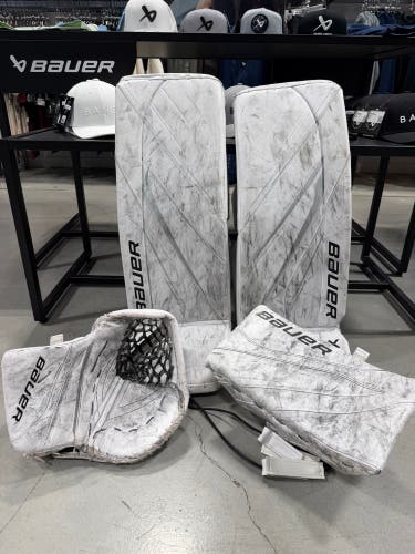 White 32" Intermediate Bauer Vapor X5 Pro Goalie Full Set Regular (Used)
