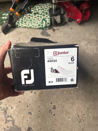Kid's Footjoy FJ Flex Golf Shoes (Used)