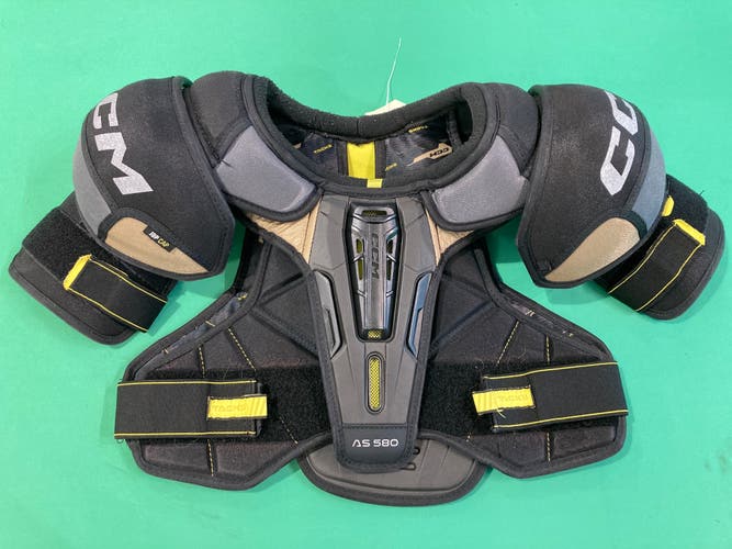 Medium Senior CCM Tacks AS 580 Shoulder Pads (Used)