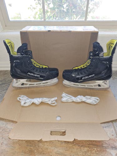 Black/Gray 2022 Bauer Supreme Ignite Pro+ Hockey Skates Regular Width 8