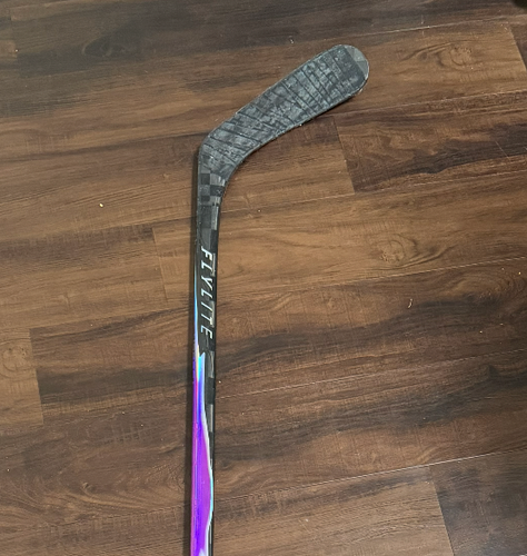Bauer Vapor Flylite Hockey Stick P92 65 Flex (Used) Purple