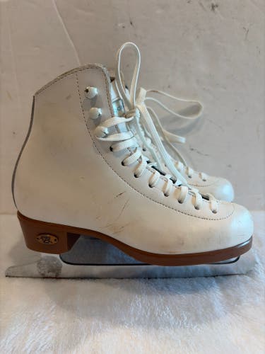 Riedell Figure Skates B Junior 1 (Used)