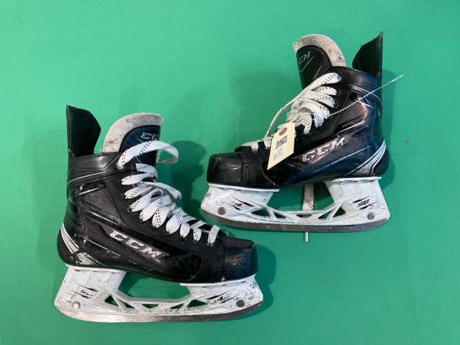 Senior CCM Ribcor 74K Hockey Skates Regular Width 7 (Used)