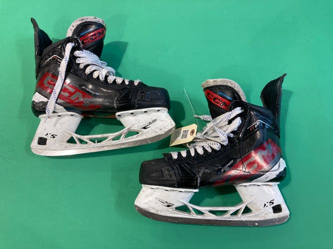 Senior CCM JetSpeed FT680 Hockey Skates Regular Width 9 (Used)