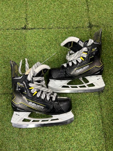 Youth Bauer Supreme M40 Hockey Skates Regular Width 13 (Used)