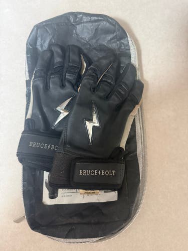 Youth Bruce bolt Medium Batting Gloves (Used)