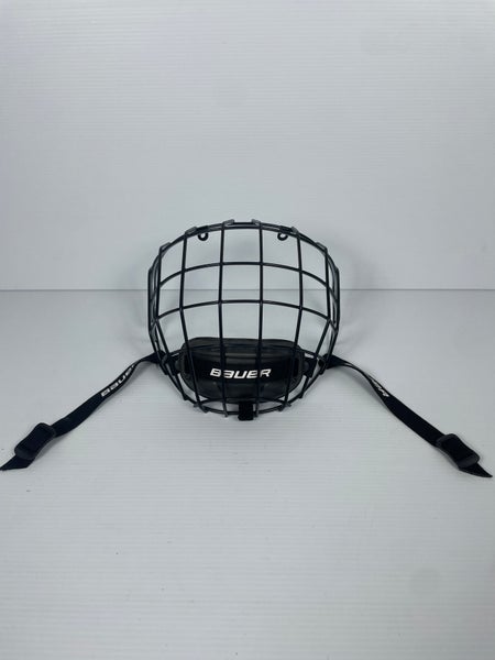 Like New Medium Bauer Profile II Full Cage - Black/White