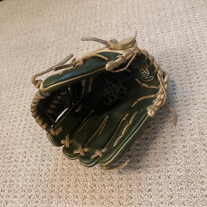 2024 Rawlings Heart of the Hide LH Pitcher's Baseball Glove 11.75" (Used)