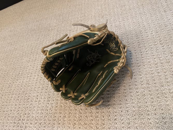 2024 Rawlings Heart of the Hide LH Pitcher's Baseball Glove 11.75" (Used)