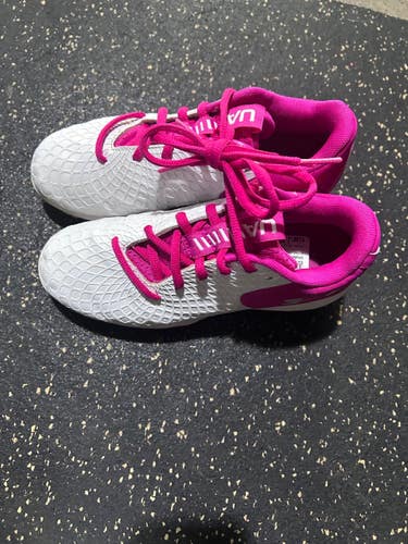Used Under Armour SOFTBALL CLEATS BB/SB Cleats Pink Junior 02.5 11605-S000226855