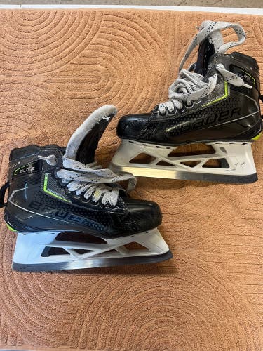 Intermediate Bauer Elite Hockey Goalie Skates 6 (Used)