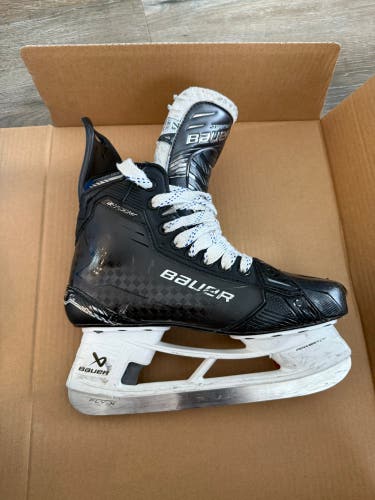 Black 2024 Bauer Supreme Shadow Hockey Skates 7.5 (Used)