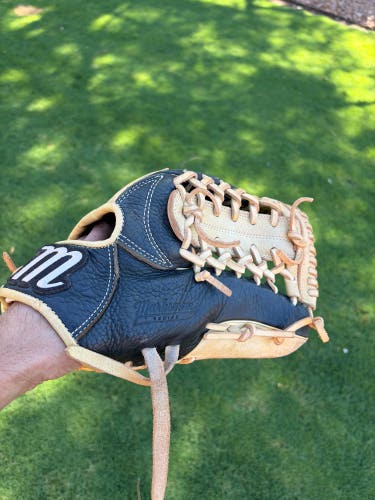 Marucci RH Infield Baseball Glove 12" (Used)