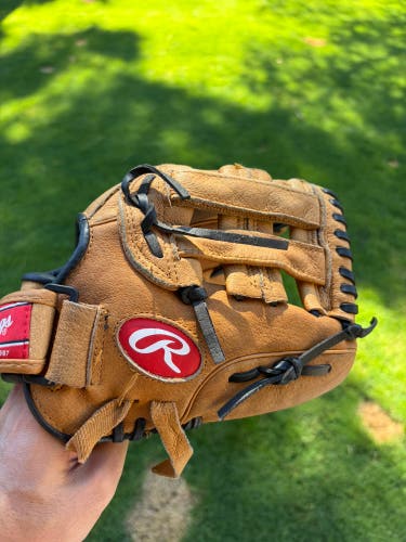 Rawlings RH Infield Baseball Glove 10.5" (Used)