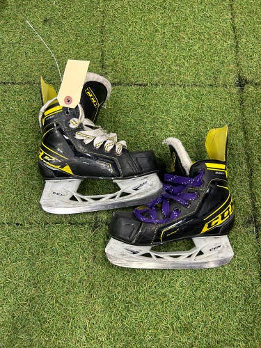 Youth CCM Super Tacks 9380 Hockey Skates Regular Width 13 (Used)