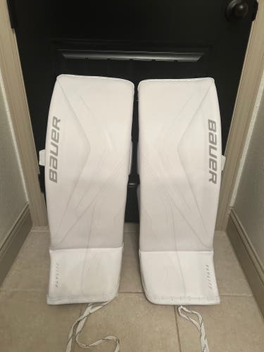 34" 2025 Bauer FlyLite Goalie Leg Pads Pro Stock (New)