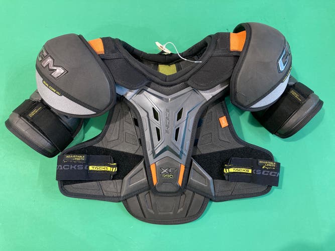 Medium Senior CCM Tacks XF Pro Shoulder Pads (Used)