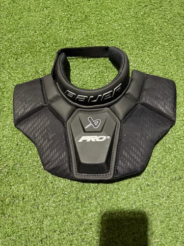 Bauer Pro Goalie Neck Guard | Senior