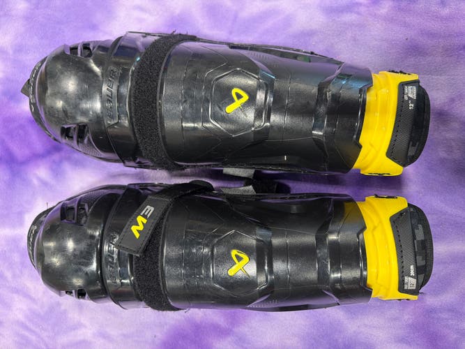 Junior Bauer Supreme M3 Shin Pads 12" (Used)