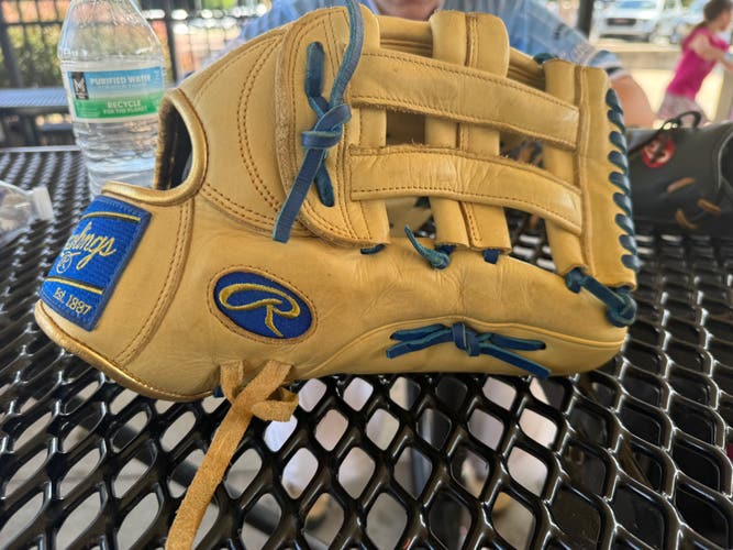 Rawlings RH Outfield Baseball Glove 12.25" (New)