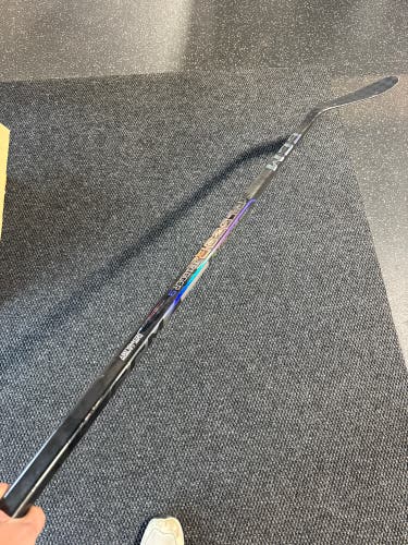 Junior CCM Ribcor Trigger 9 Hockey Stick Right Handed P28 40 Flex (Used)