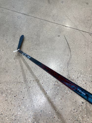 Senior CCM JetSpeed Team Hockey Stick Right Handed 75 Flex Pro Stock (Used)