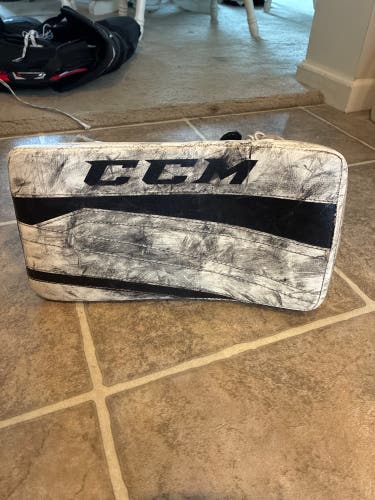 CCM Extreme Flex II 760 Regular (Used)