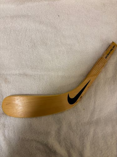 New w/Tags Nike Ignite 3 JR LH Hockey Stick Replacement Blade - St. Paul Curve