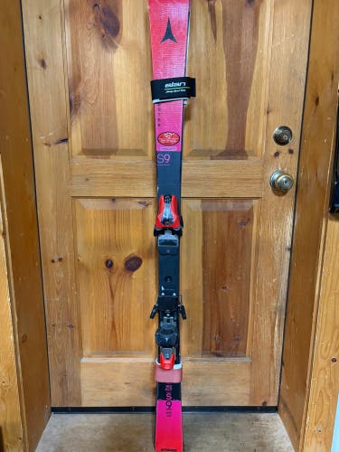 2025 Atomic Redster S9 SL FIS 152 cm Racing Skis (Used)
