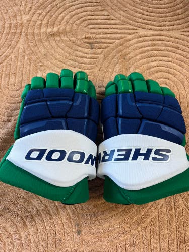 Senior Sher-Wood Code III Gloves 13" (Used)