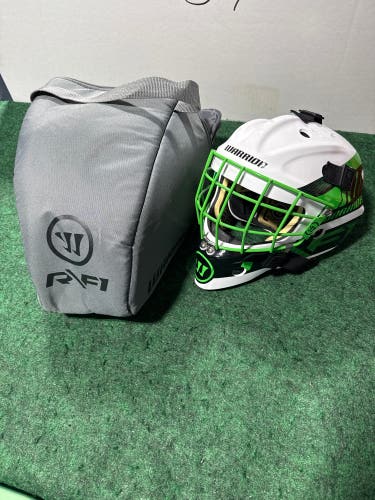 White Youth Warrior R/F1 Goalie Mask (Used) | 6 1/8 - 6 3/4