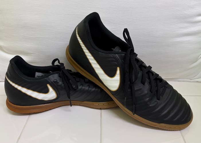 Nike Tiempo X Indoor Soccer Futsal Shoes / Black Men's Size 11.0 (W 12.0) / (Used)
