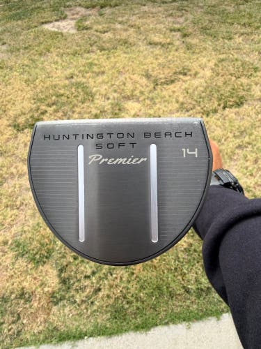 Unisex Cleveland Huntington Beach Soft Mallet Right Handed Putter Steel 48" (Used)