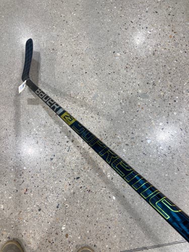 Intermediate Bauer Supreme 2S Pro Hockey Stick Right Handed P88 50 Flex (Used)