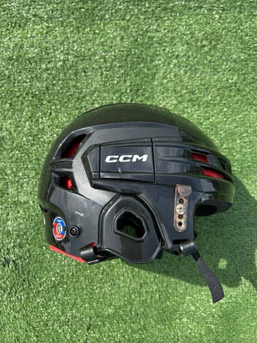 Medium CCM Tacks 70 Helmet